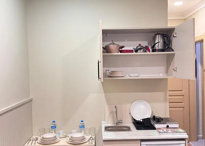 Renova Old Apart Otel 3*